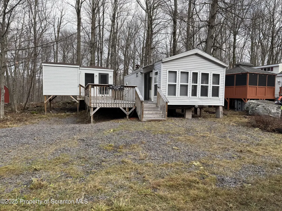 160 Cavalry CT, Covington Twp, PA 18424
