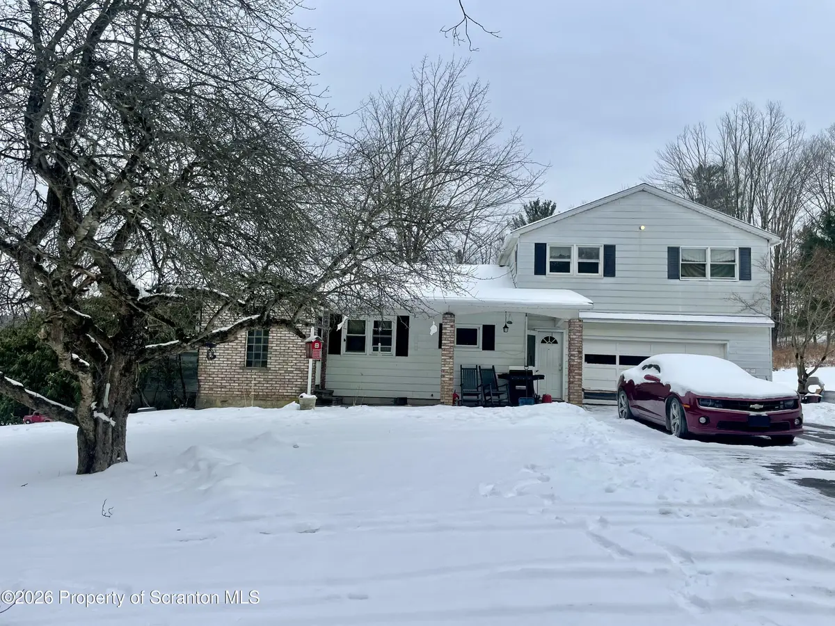 33 Arrowhead RD, Little Meadows, PA 18830