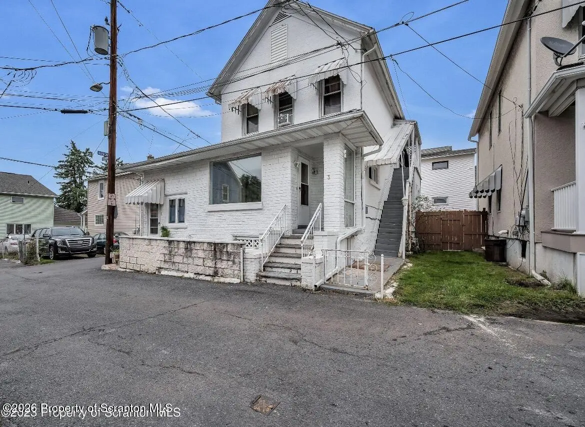 1 3 Ferguson PL, Dunmore, PA 18509