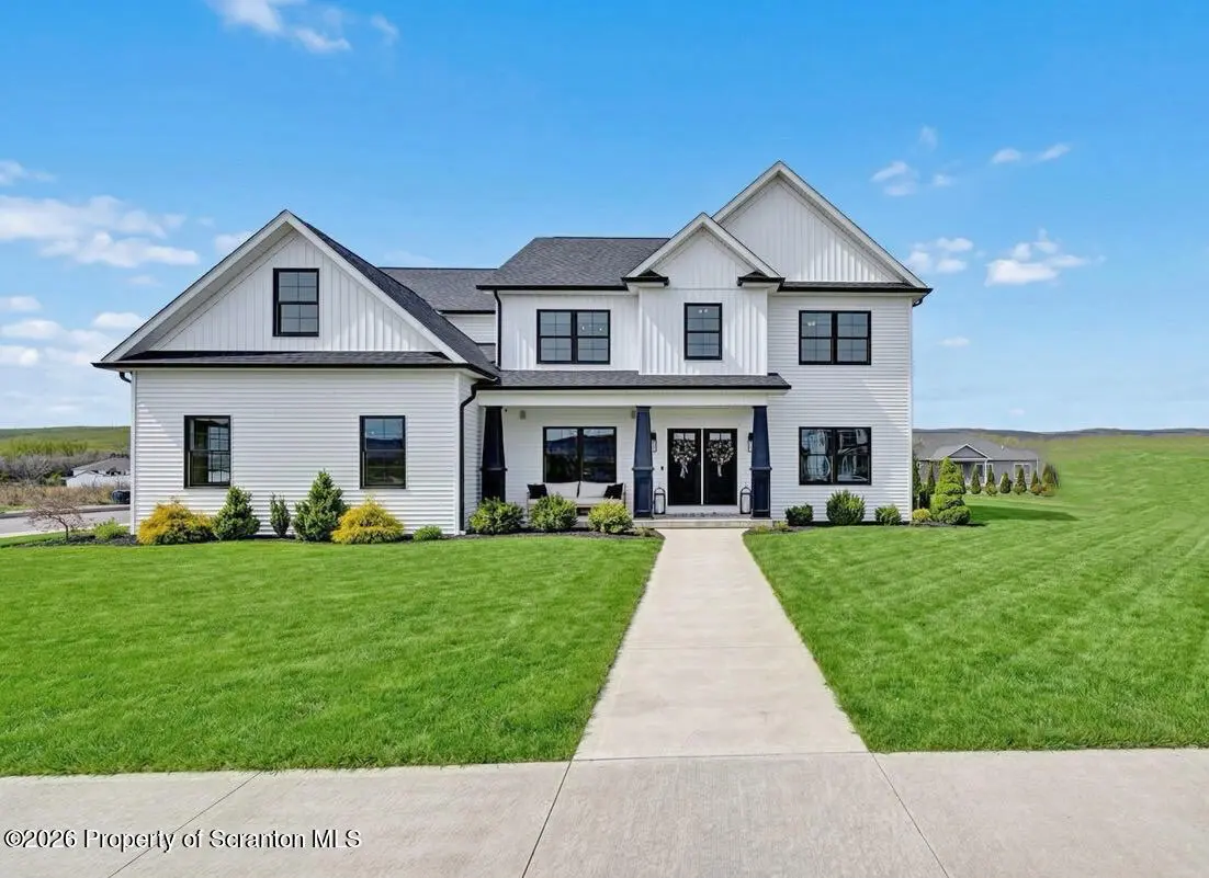 110 Osprey LN, Archbald, PA 18403