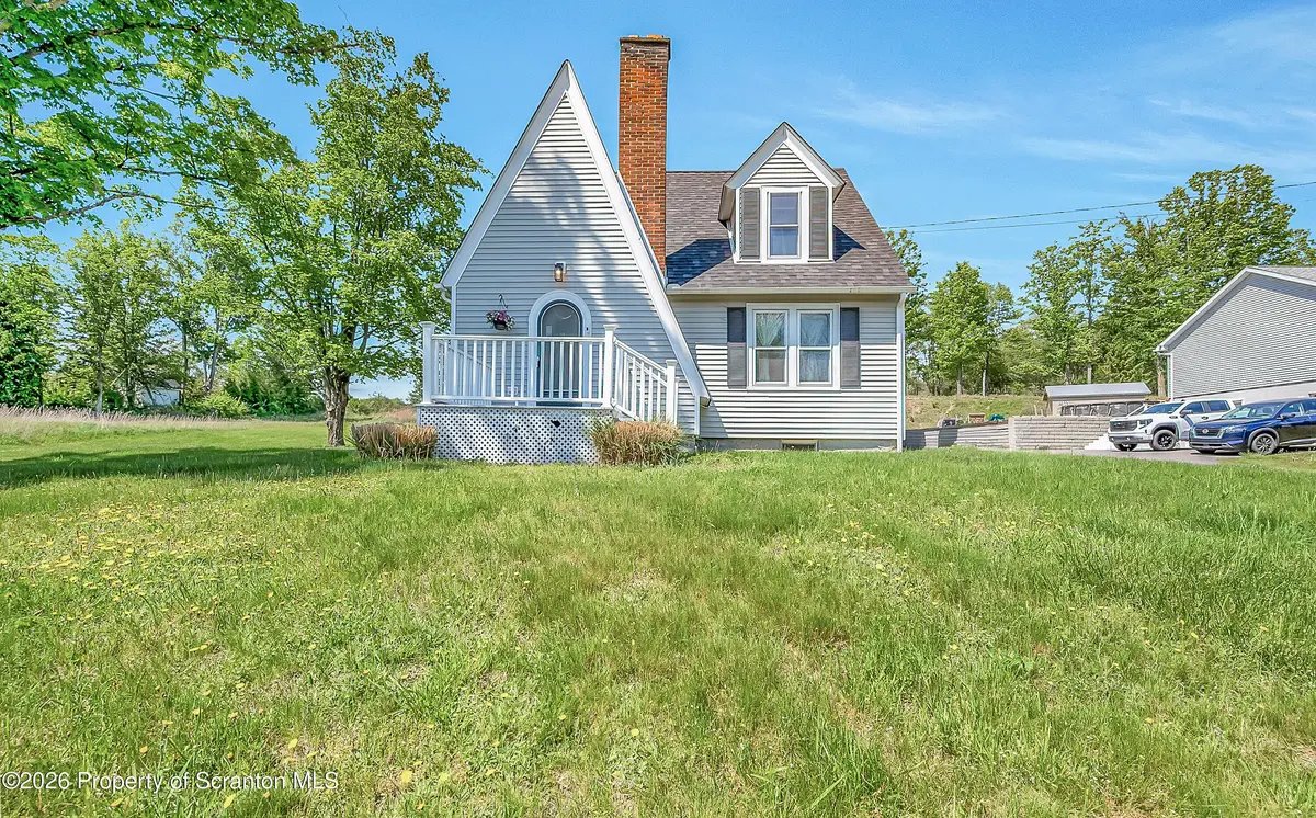 109 Ackerly RD, Clarks Summit, PA 18411