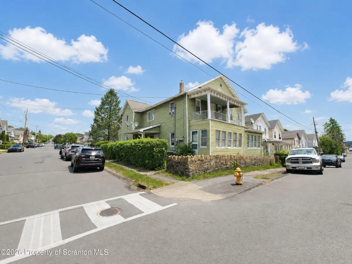 1830 1832 Washburn ST, Scranton, PA 18504