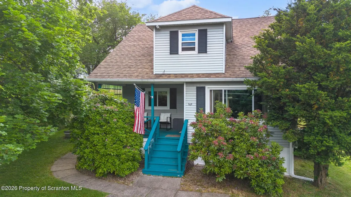 349 Edella RD, South Abington Twp, PA 18411