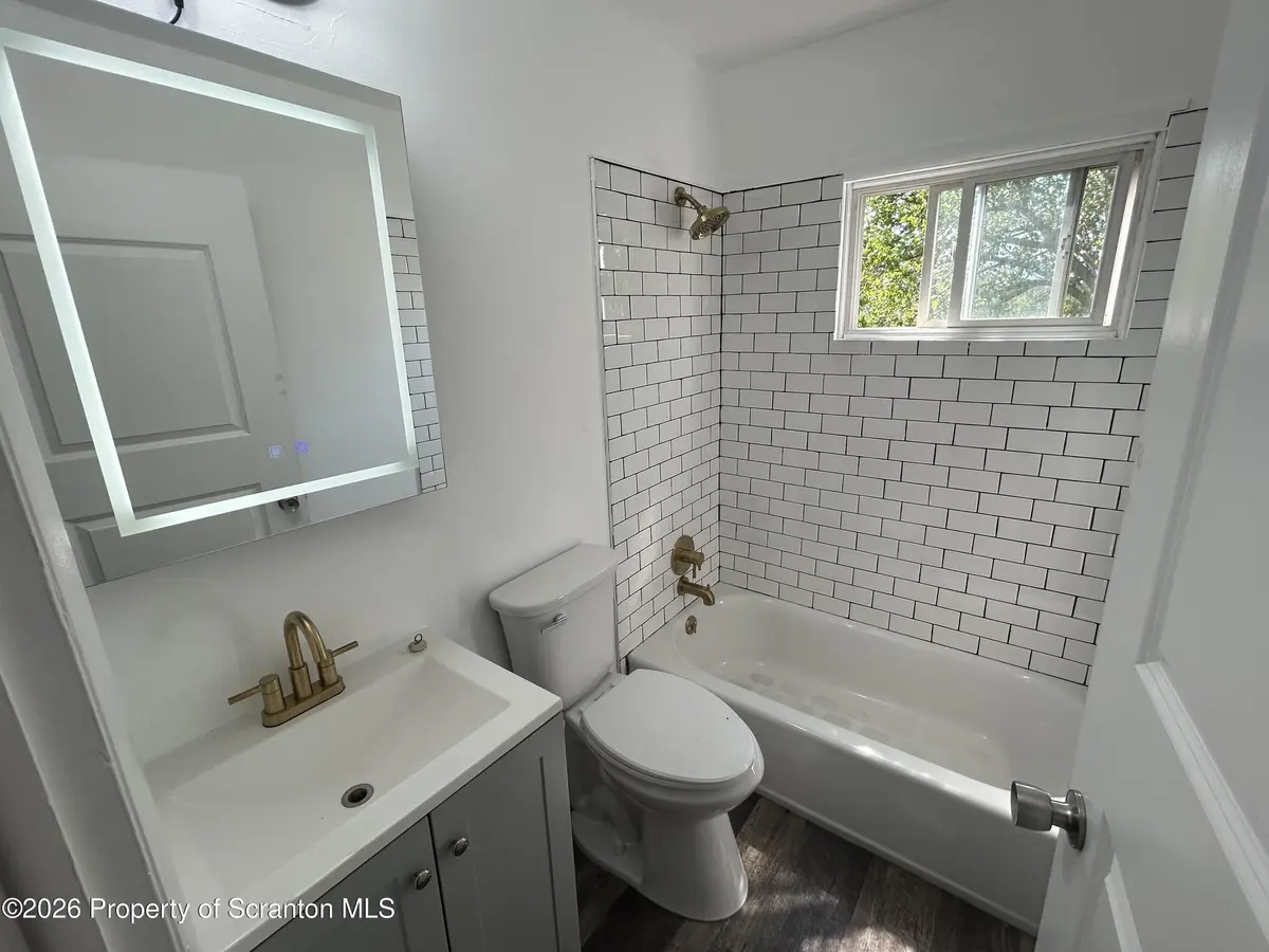 418 Pear ST #2nd floor, Scranton, PA 18505
