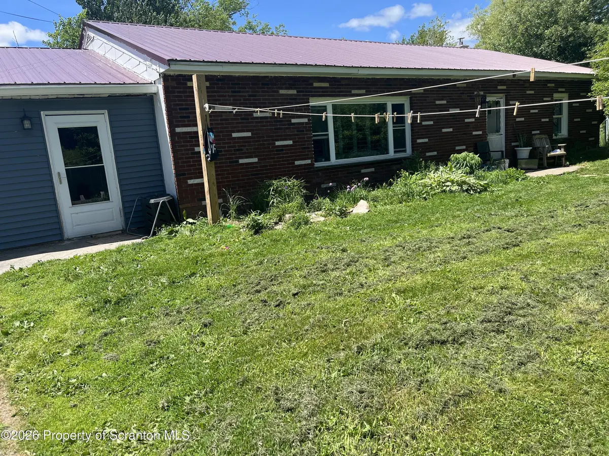 1079 Crosstown HWY, Starrucca, PA 18462