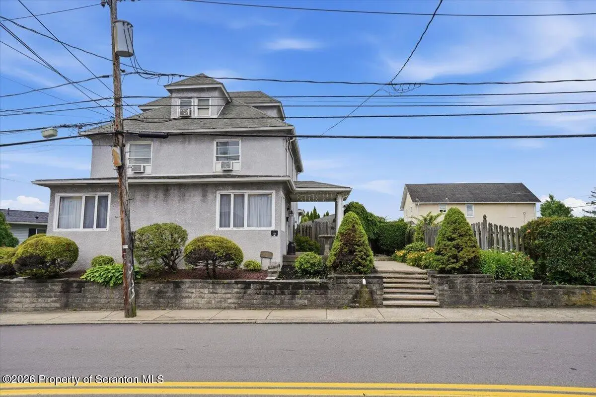 201 Moosic RD, Old Forge, PA 18518