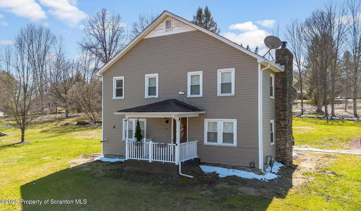 405 S Turnpike RD, Dalton, PA 18414