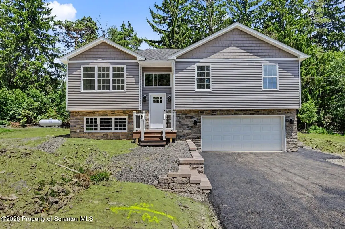 13 Kozel LN, Scott Twp, PA 18411