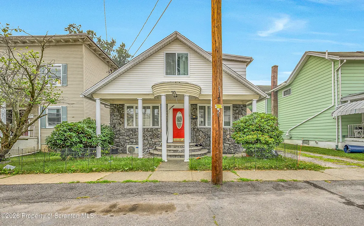 819 Archbald ST, Scranton, PA 18504