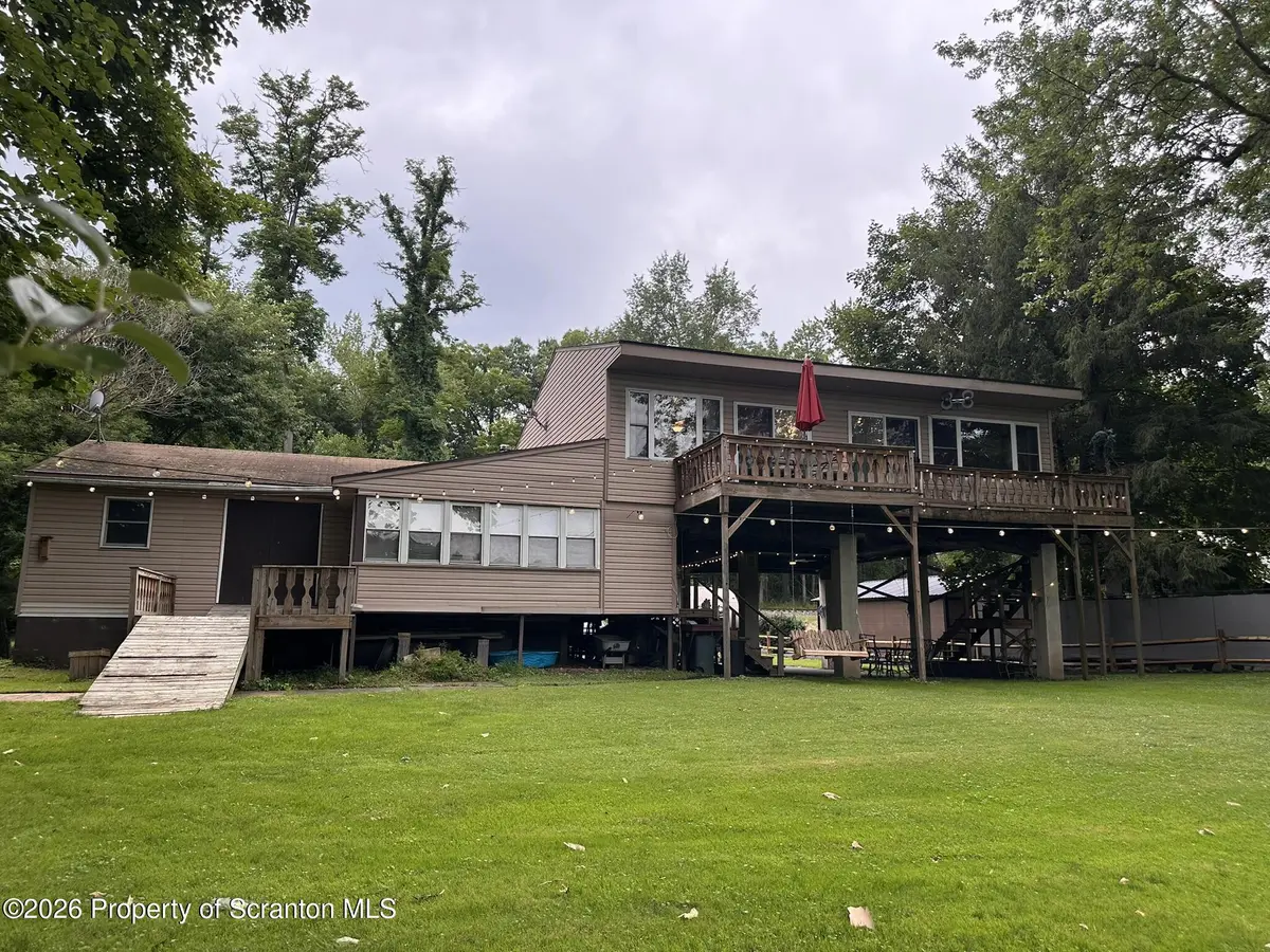 177 Lott RD, Meshoppen, PA 18630