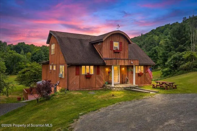 18 Columbus AVE, Susquehanna, PA 18847