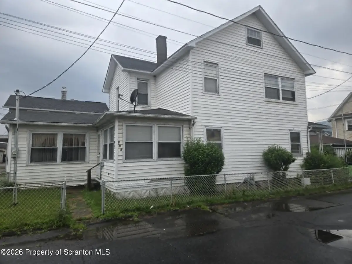 609-611 Jenkins ST, West Pittston, PA 18643