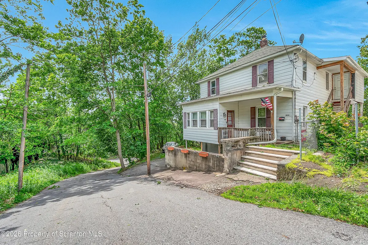 1019 Mark AVE, Scranton, PA 18510