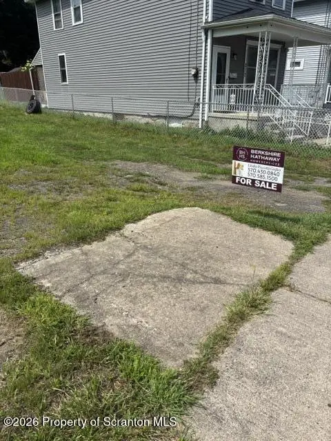 219 Gilligan ST, Wilkes-barre, PA 18702