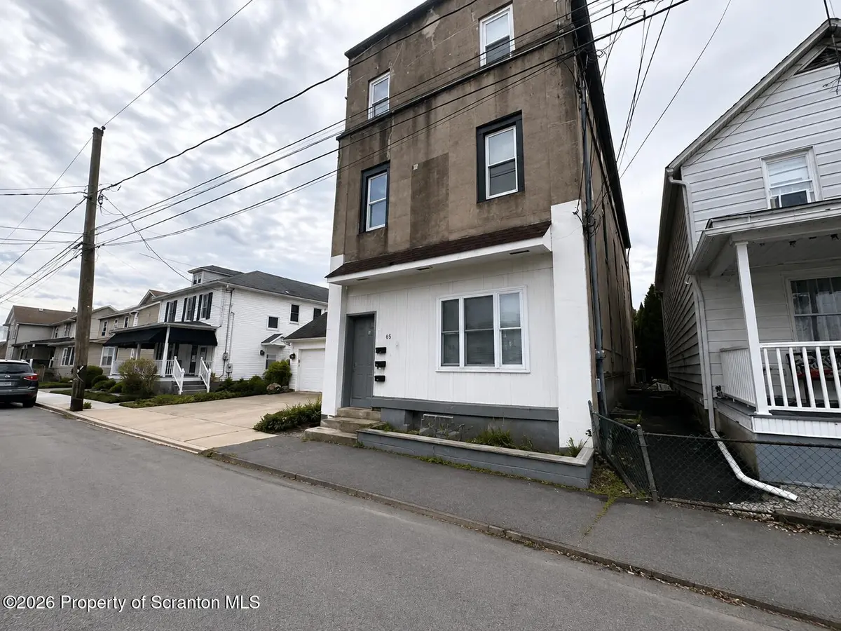 65 Center ST #1, Pittston, PA 18640