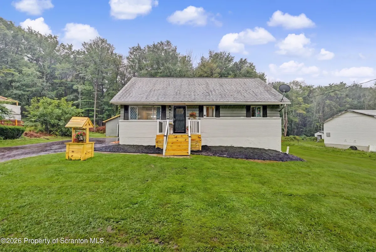 817 Drinker TPKE, Covington Twp, PA 18424