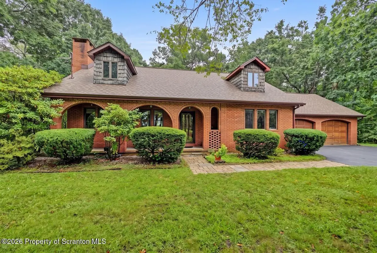 1250 W State ST, Archbald, PA 18403