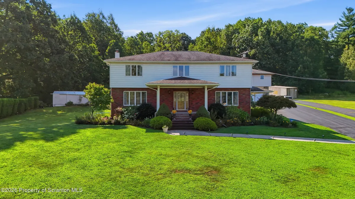 19 Demark RD, Pittston, PA 18640