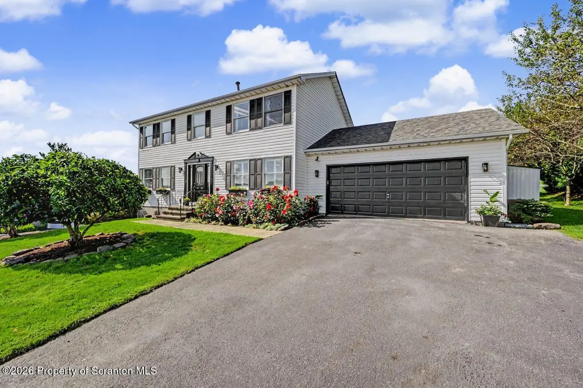 578 Epirus HL, South Abington Twp, PA 18411