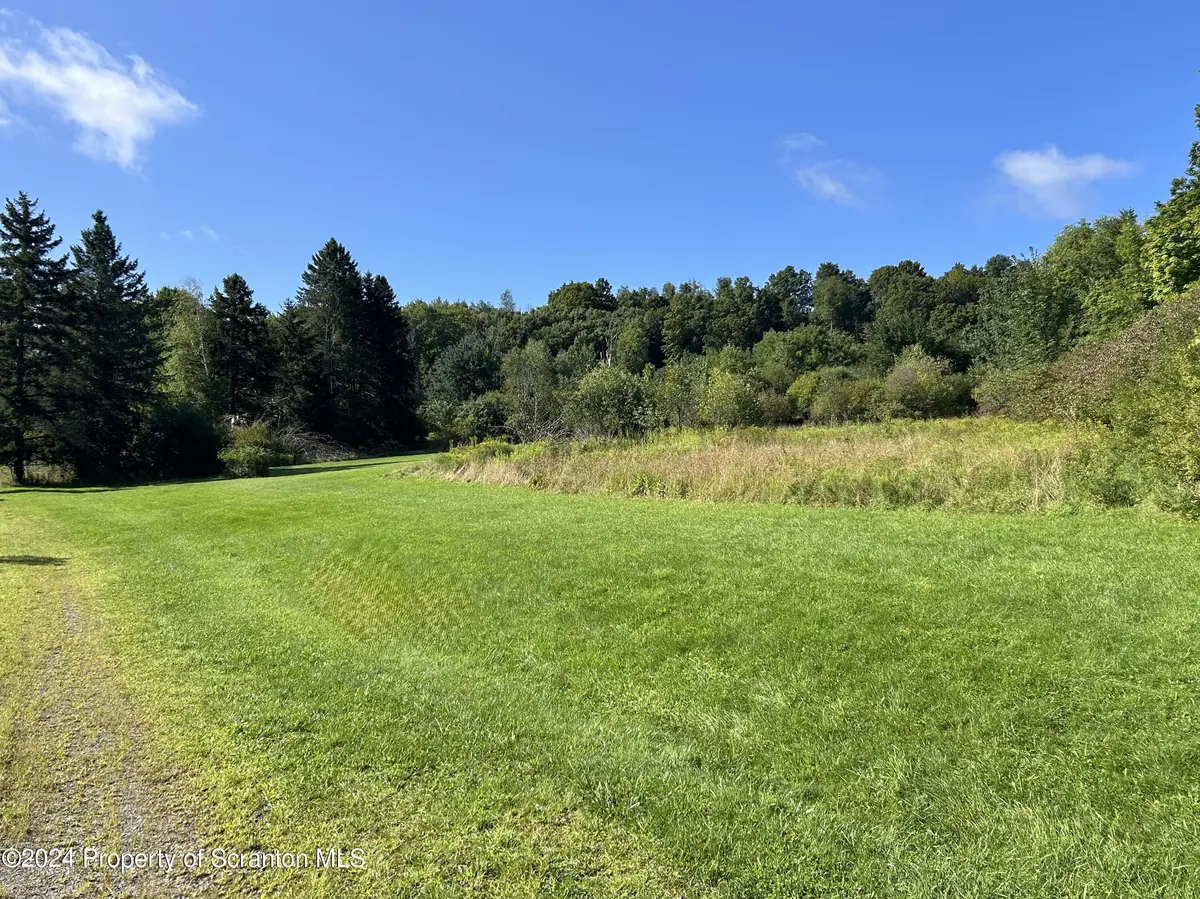 302 Weatherby ST, Dalton, PA 18414