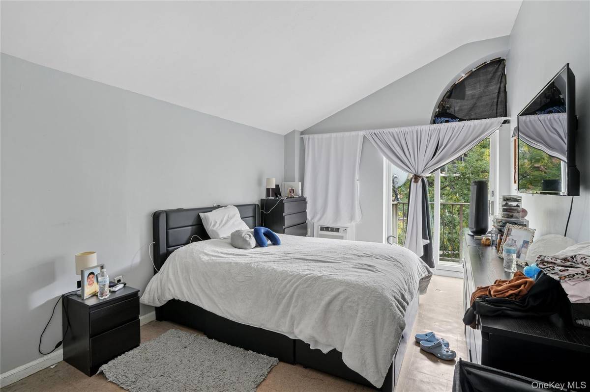 3523 86th ST, Jackson Heights, NY 11372
