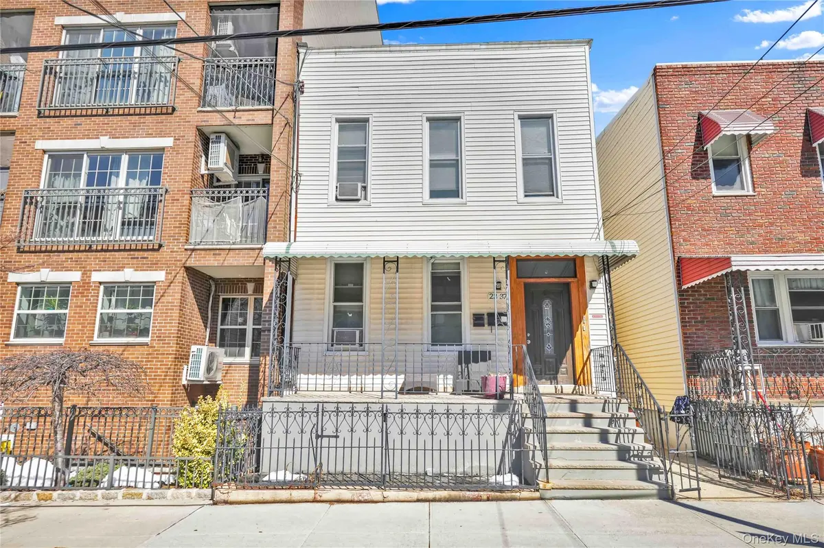 2337 31st AVE, Long Island City, NY 11106
