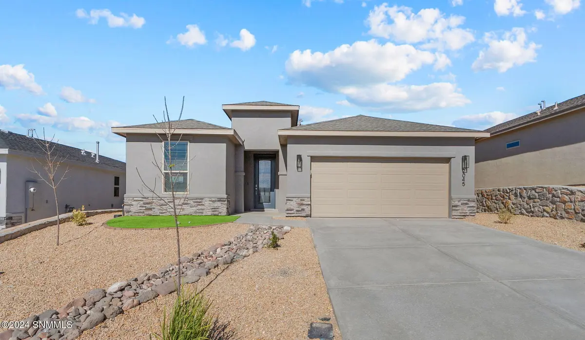 2045 Torreon RD, Las Cruces, NM 88012