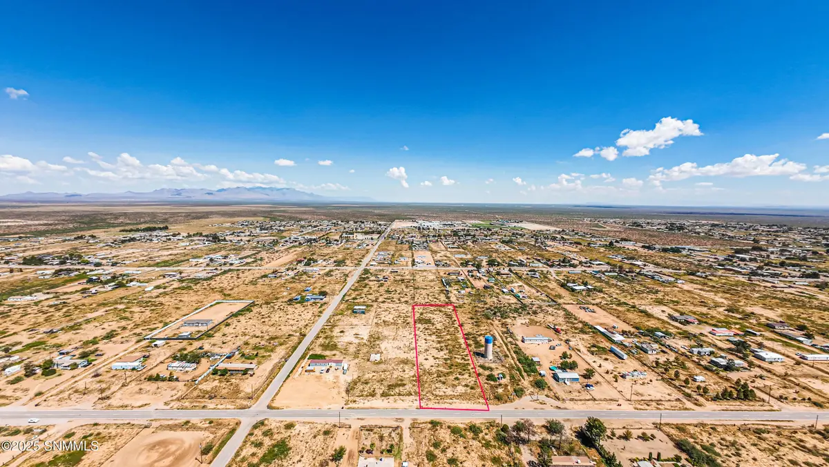 608 Luna Azul DR, Chaparral, NM 88081
