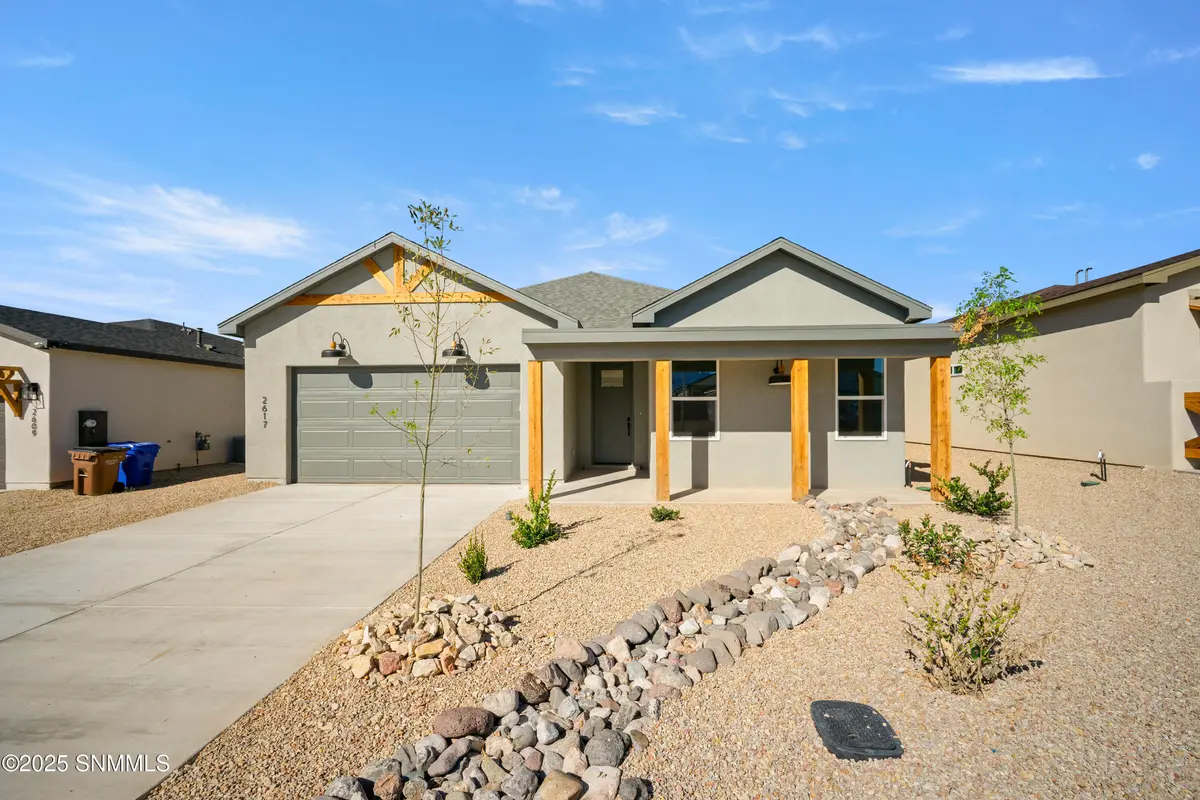 2617 Silver Hawk Ave, Las Cruces, NM 88001