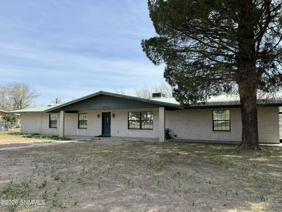 4734 Campbell RD, Las Cruces, NM 88007