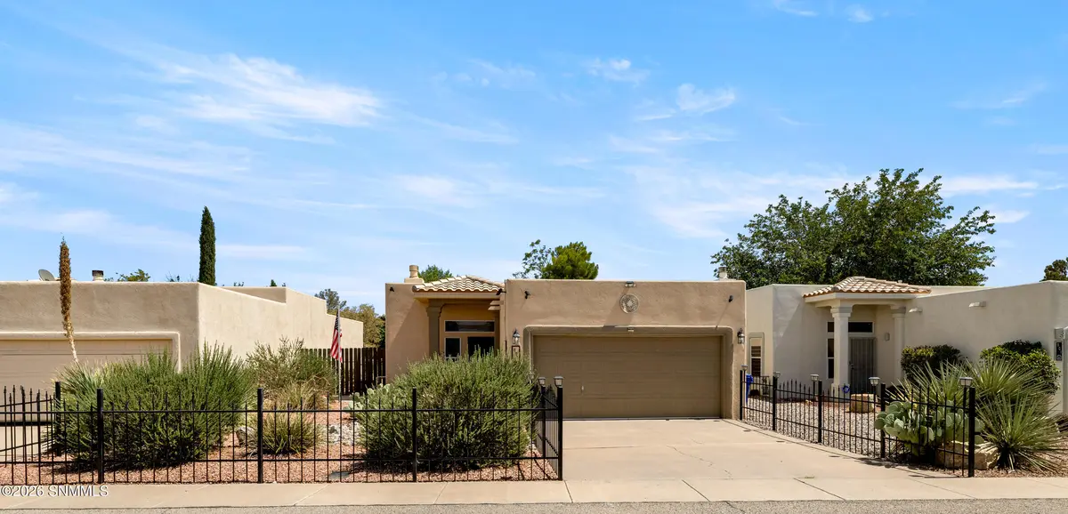 891 Chateau DR, Las Cruces, NM 88005