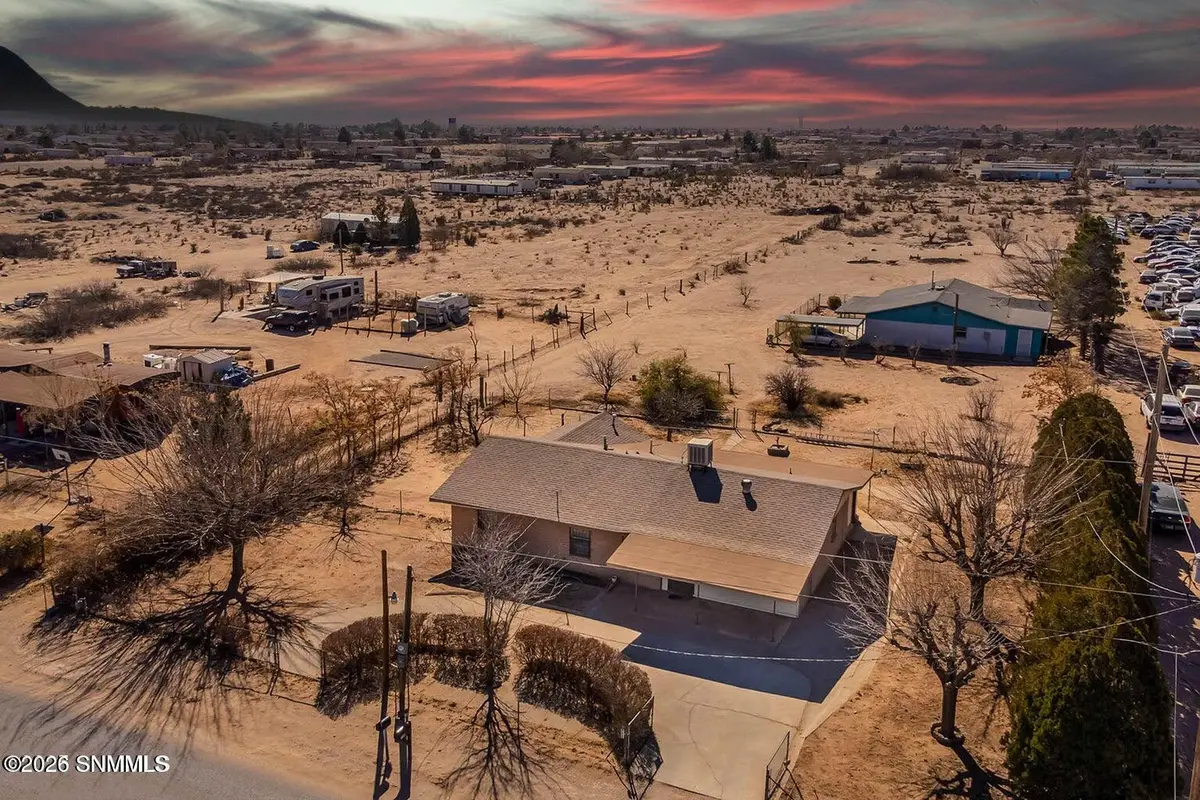 733 El Paseo DR #1 & 2, Chaparral, NM 88081