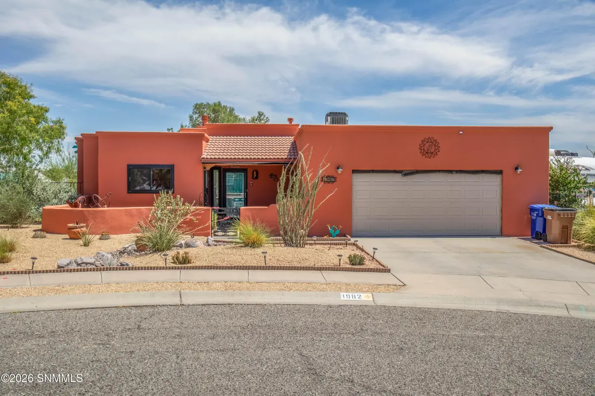 1982 Oxbow CT, Las Cruces, NM 88012