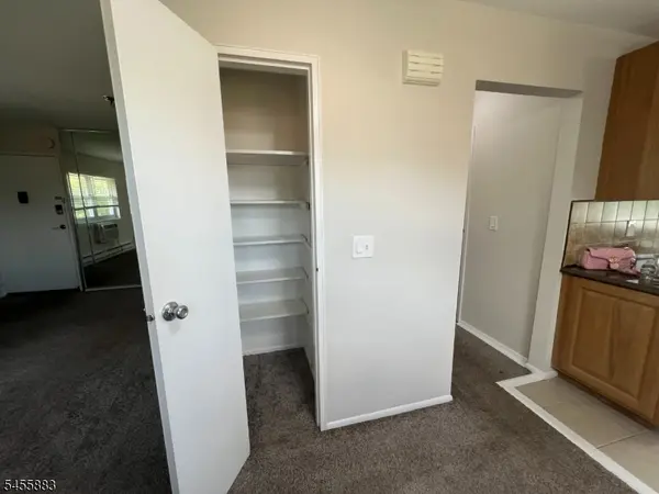 162 Belleville Ave #1B, Bloomfield Twp., NJ 07003