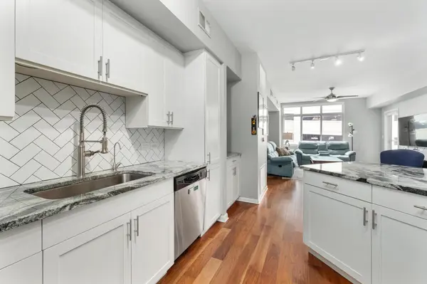 54 Rainey ST #609, Austin, TX 78701