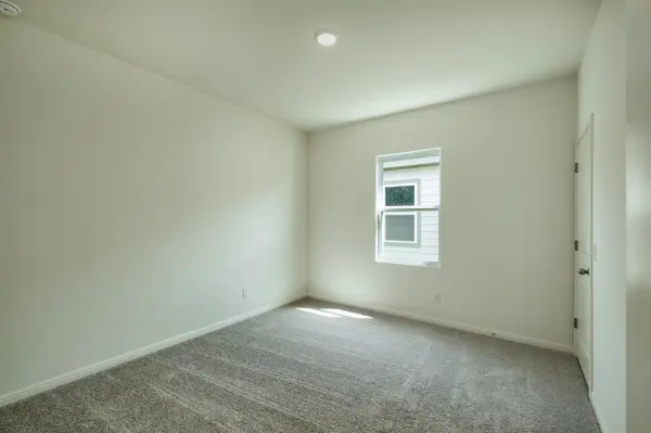 332 Sieders ST, Taylor, TX 76574