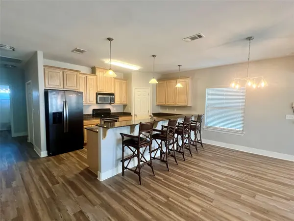105 Pelican ST, Port O'connor, TX 77982