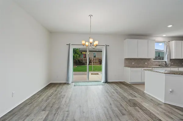 305 Los Cobos LN, Georgetown, TX 78626