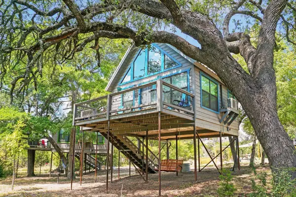 931 Sycamore Creek DR, Dripping Springs, TX 78620