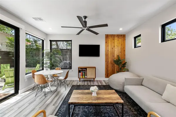 2202 Santa Rita ST, Austin, TX 78702