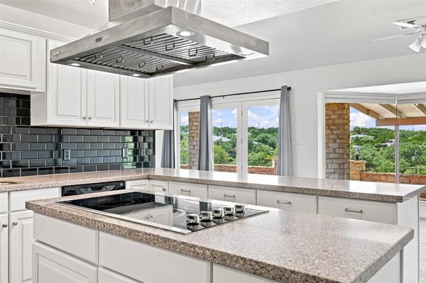 4100 Outpost TRCE, Lago Vista, TX 78645