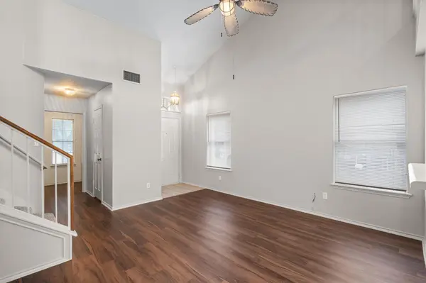 3454 Flowstone LN, Round Rock, TX 78681