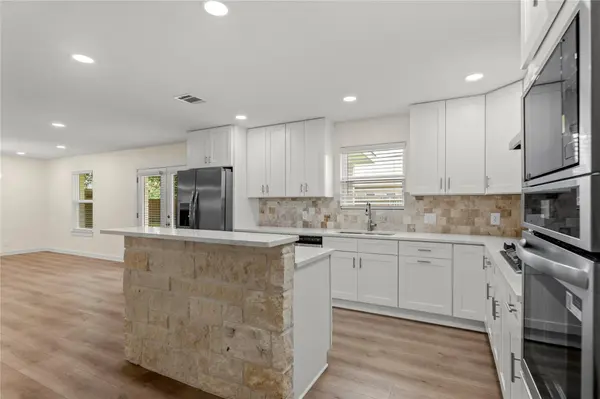 412 Oak ST, Bastrop, TX 78602