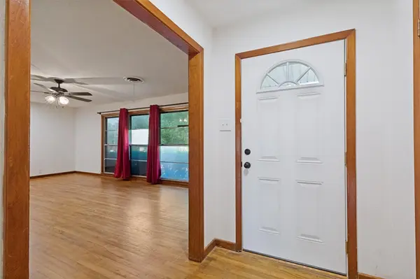 1401 N East ST, Belton, TX 76513