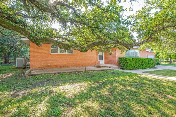 1401 N East ST, Belton, TX 76513