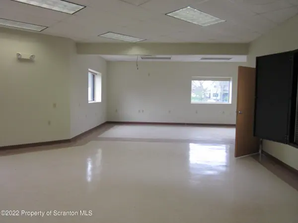 1300 Wheeler AVE, Dunmore, PA 18512