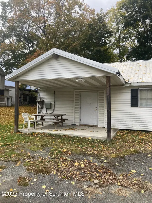 137 DELEWARE ST, New Milford, PA 18834