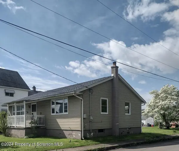 271 Poplar ST, Dickson City, PA 18519
