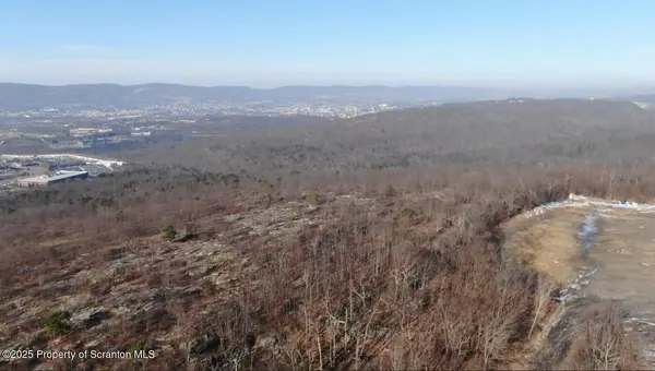 Montage Mt Rd, Scranton, PA 18507