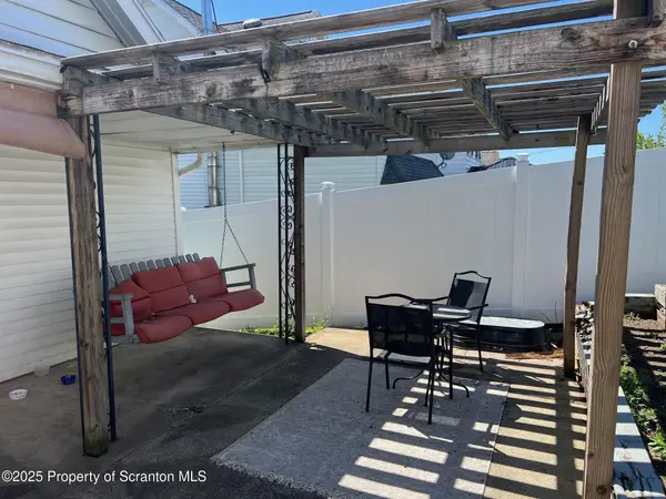 523 N Rebecca AVE, Scranton, PA 18504